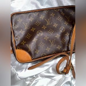 Louis Vuitton Trocadero 27